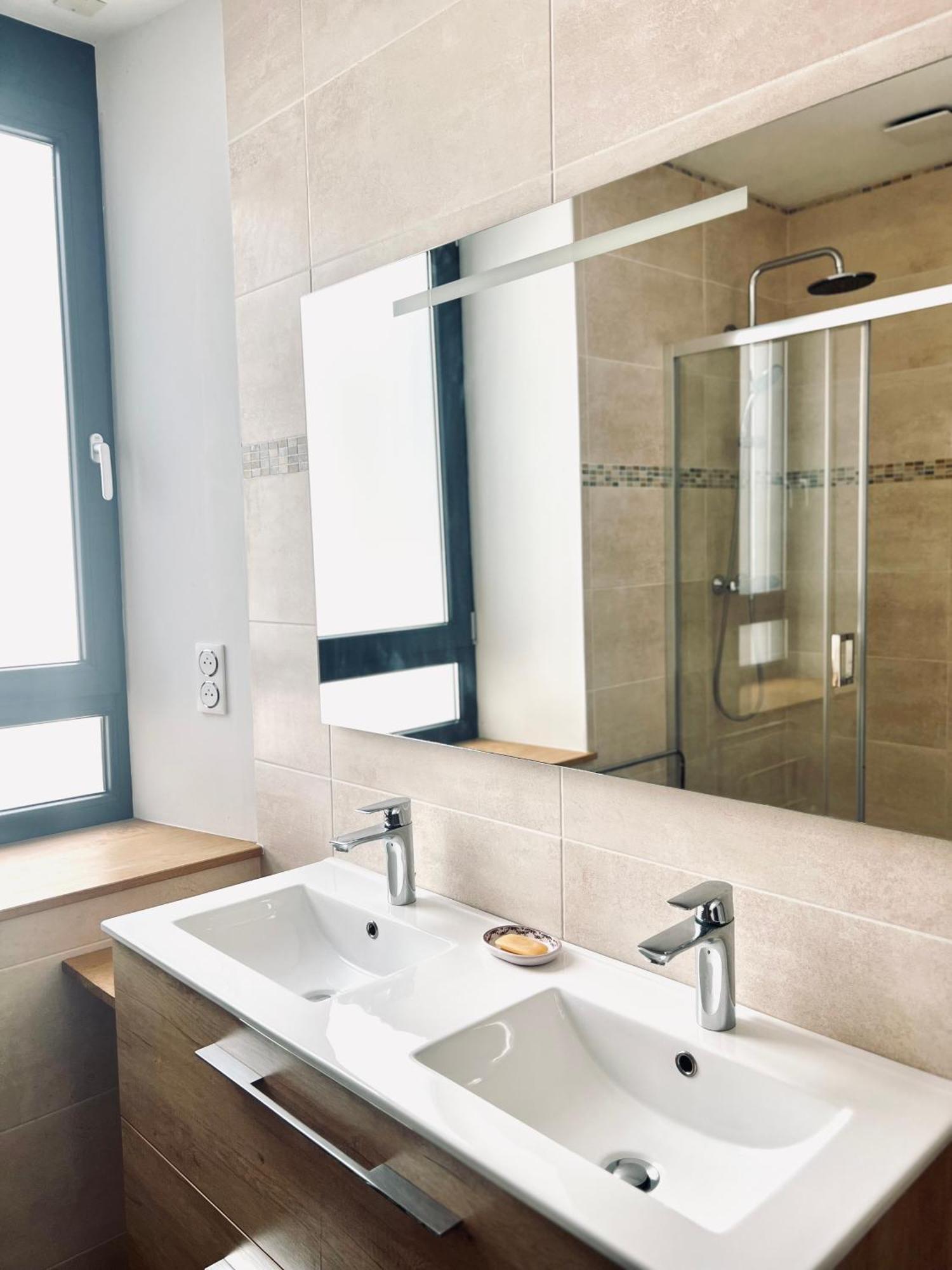Le Balcon Du Boulevard Bellevue Сен-Клод Екстериор снимка